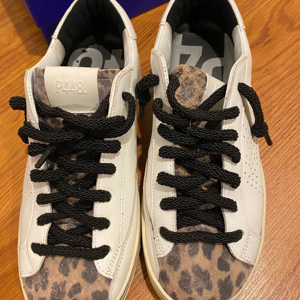 P448 tennis shoe